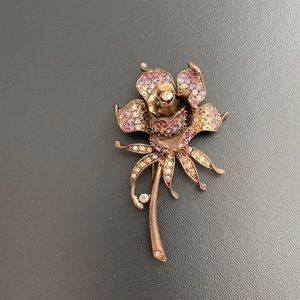VTG brooch